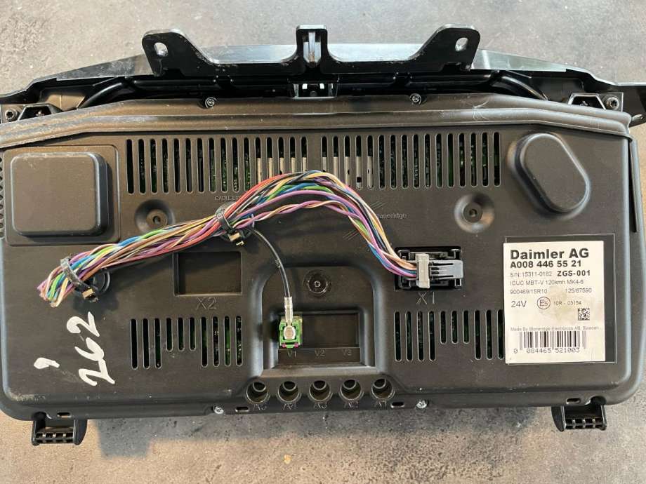 Instrumentpanel til Lastebil Mercedes Actros 4 2011-2018  (MERCEDES-BENZ|A0084465521|)