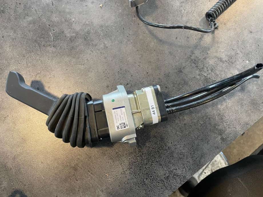 Bremsepumpe hoved til Lastebil Mercedes Actros 4, 2011-2018  (MERCEDES-BENZ|A0044304481)