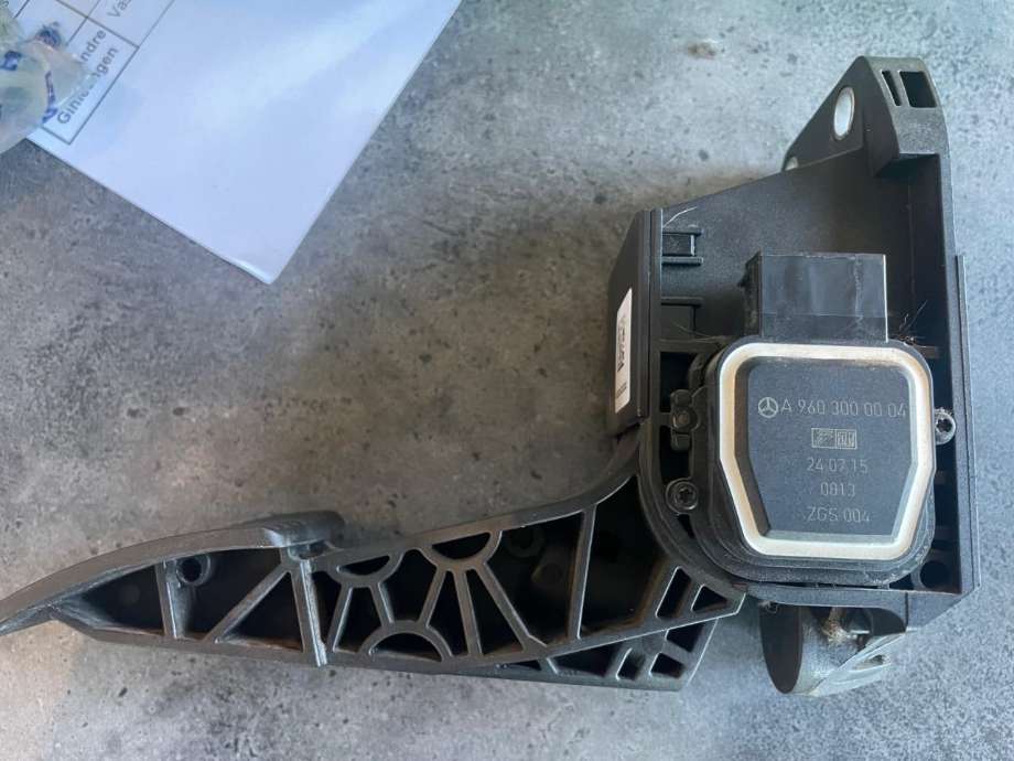 Pedal gass til Lastebil Mercedes Actros 4, 2011-2018  (MERCEDES-BENZ|A9603000004)