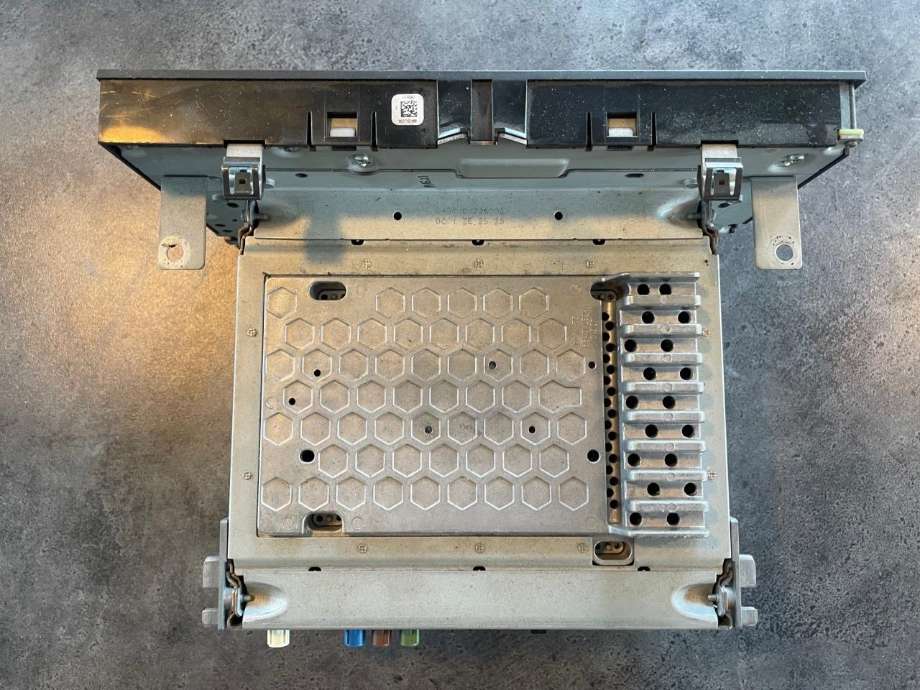 Multimedia display (MCU - Media Controller Unit) til Lastebil Mercedes Actros 4 2011-2018  (MERCEDES-BENZ|A0004466762|)