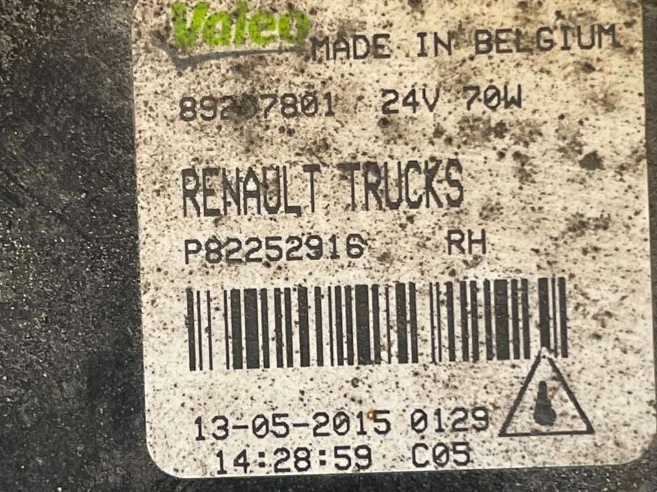 Tåkelykt høyre foran til Lastebil Renault D-Serie 2014-->>  (89207801|)