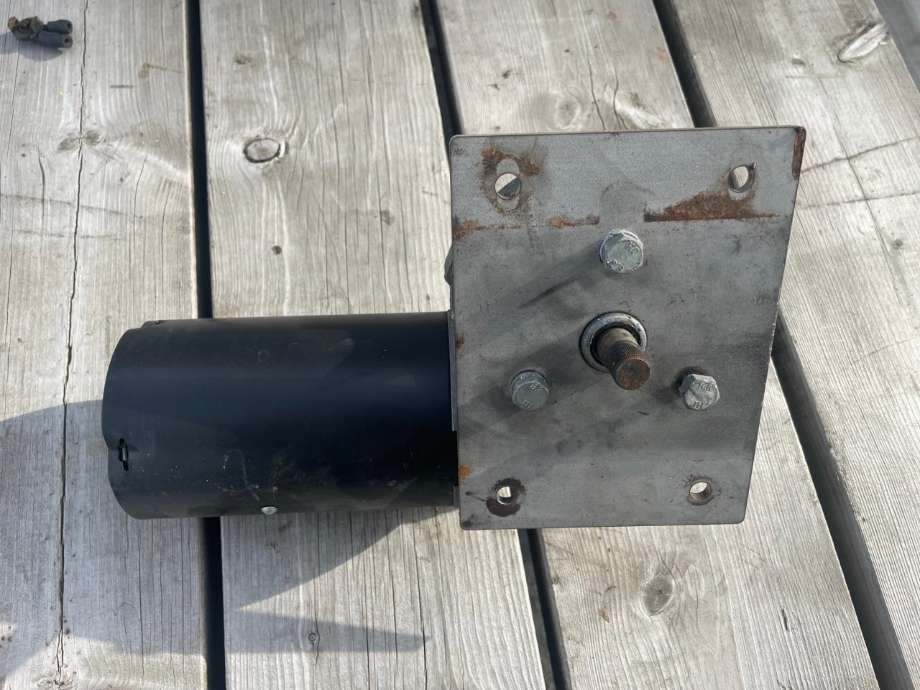 Viskermotor frontrute til Buss Volvo 9700S 2002-2007 (versjon 1)