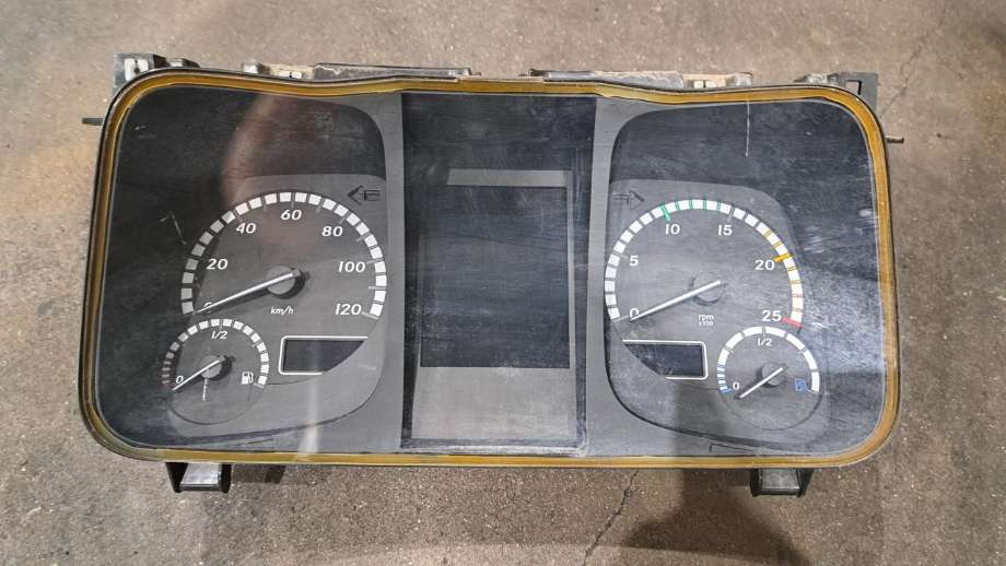 Instrumentpanel til Lastebil Mercedes Actros 4, 2011-2018  (MERCEDES|A0104460021)