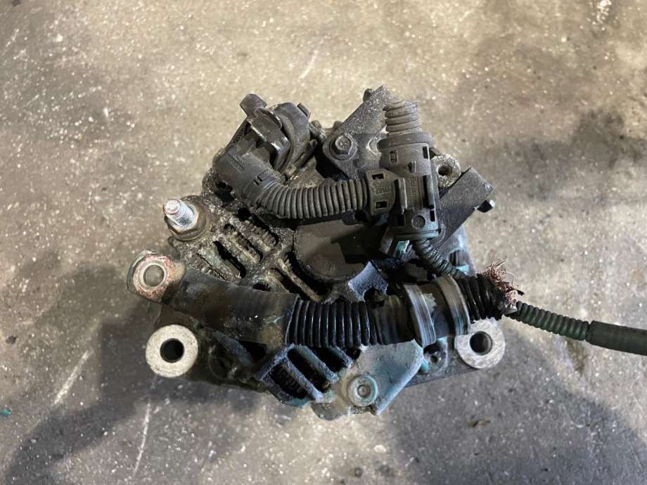 Dynamo til Buss Volvo 8900 2012-->>  (VOLVO|21289221|85003257|20898062)