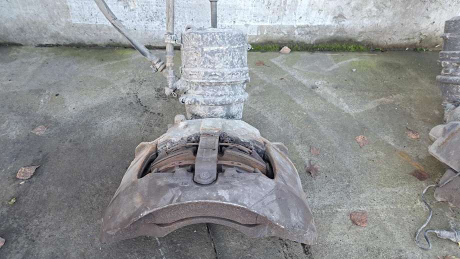 Bremsecaliper høyre foran til Lastebil Volvo FM, 2014-2020 (Versjon 4) (Versjon 4) (VOLVO|)