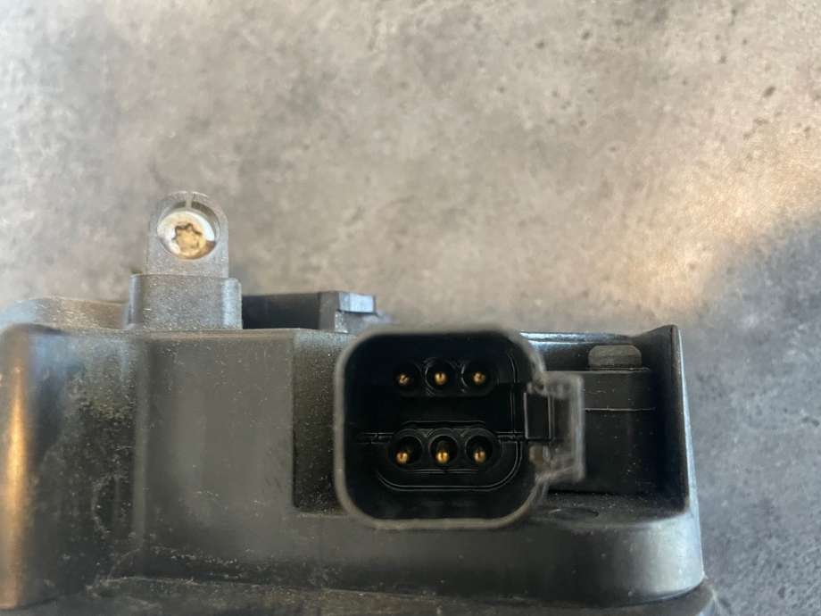 Pedal gass til Lastebil Renault D-Serie 2014-->>  (7484557628|7423328371|)
