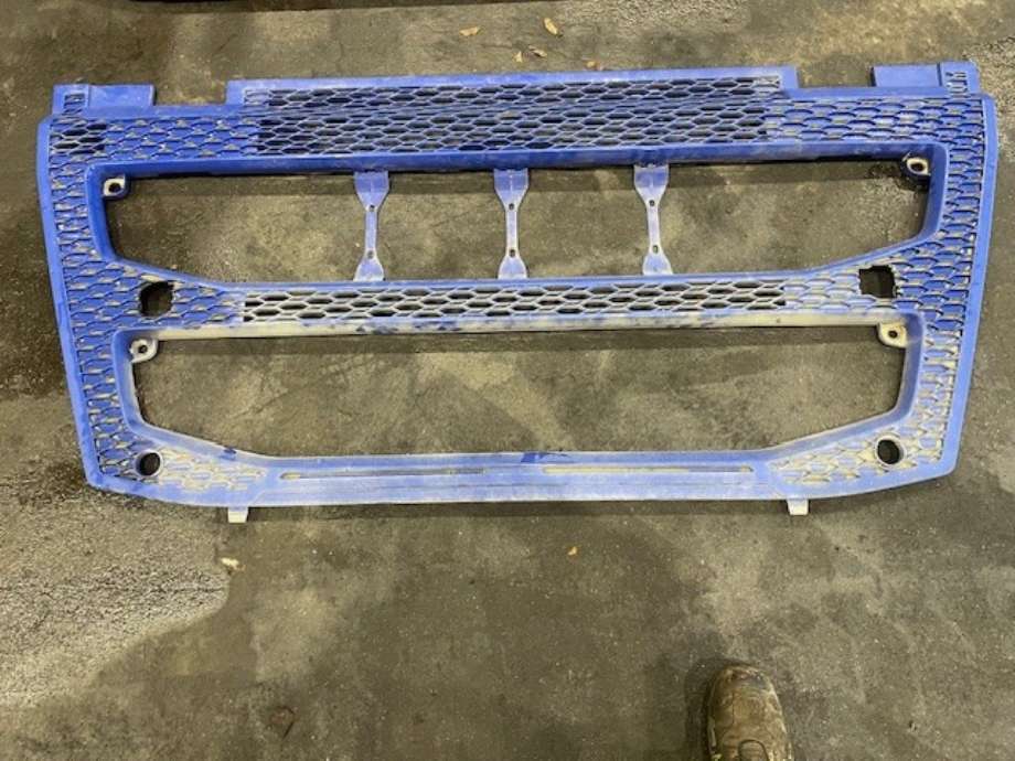 Grill til Lastebil Volvo FH, 2014-2020 (Versjon 4) (Versjon 4) (VOLVO|82491903)