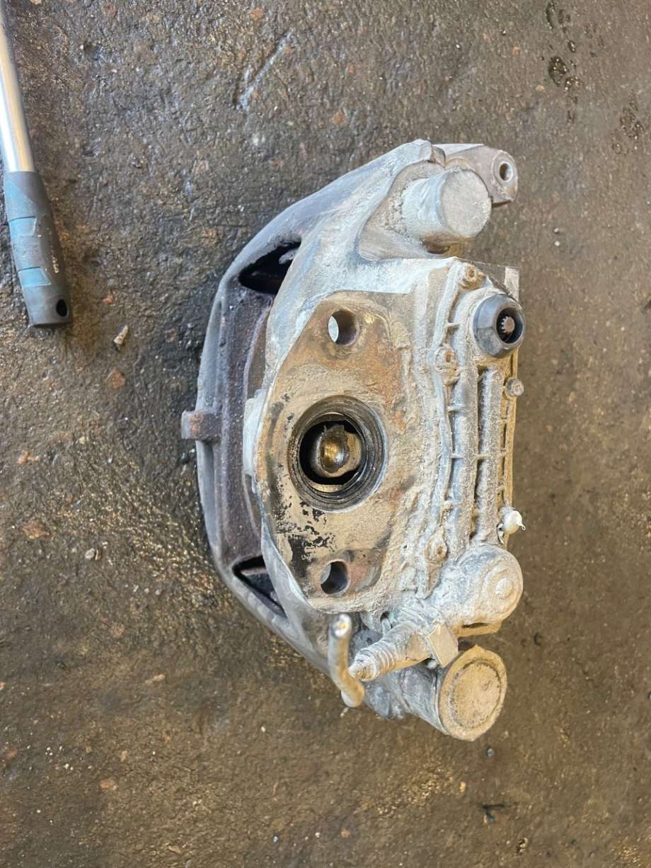 Bremsecaliper venstre bak til Lastebil Scania PGRT-Serie P, 2004-2015  (SCANIA|1928820)
