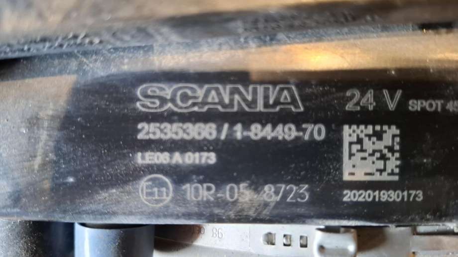 Frontlykt ytre venstre til Lastebil Scania LPGRS-Serie R 2018-->>  (2535366|)