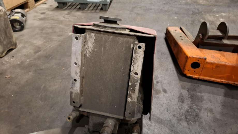 Hydraulikk tank til Lastebil Volvo FH 2021-->> (Versjon 5) (Versjon 5) 