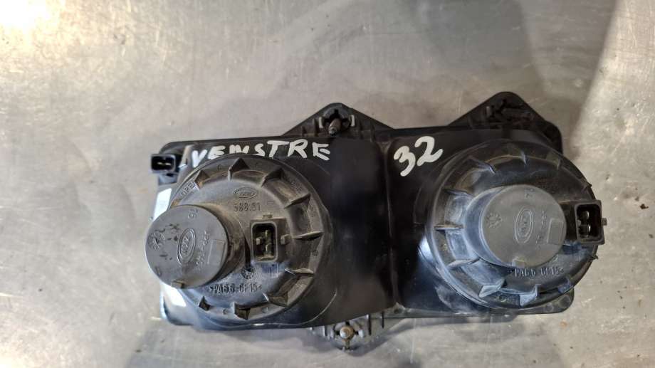 Frontlykt venstre halogen til Lastebil Volvo FL 1996-2005  (|3181780|3181782)