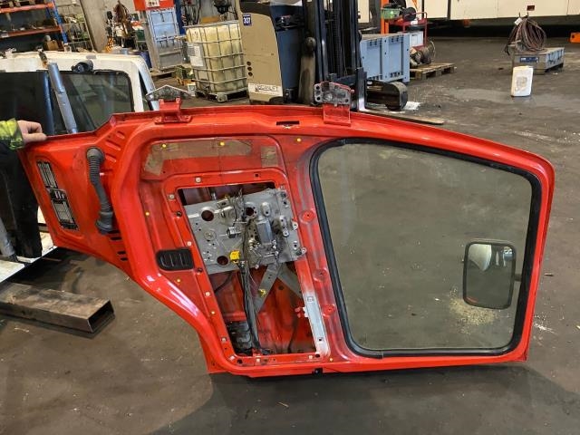 Dør høyre 2dørs til Lastebil Volvo FM 2002-2008 (Versjon 2) (Versjon 2) (VOLVO|)