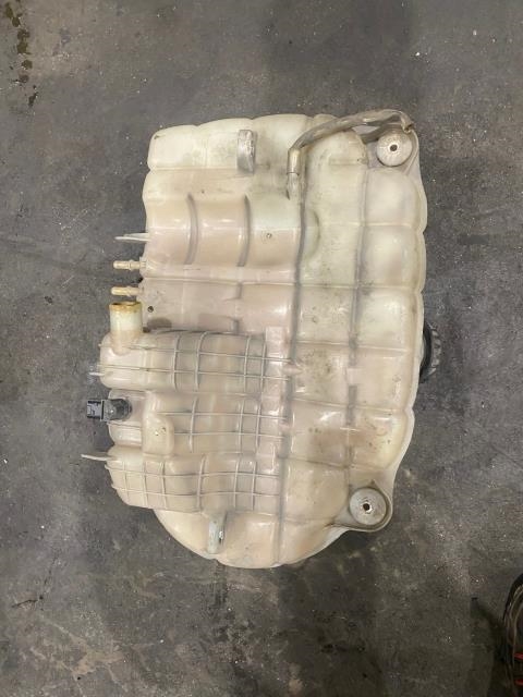 Ekspansjonstank til Lastebil Volvo FM 2014-2020 (Versjon 4) (Versjon 4) (VOLVO|22430366|21493205|22821828)