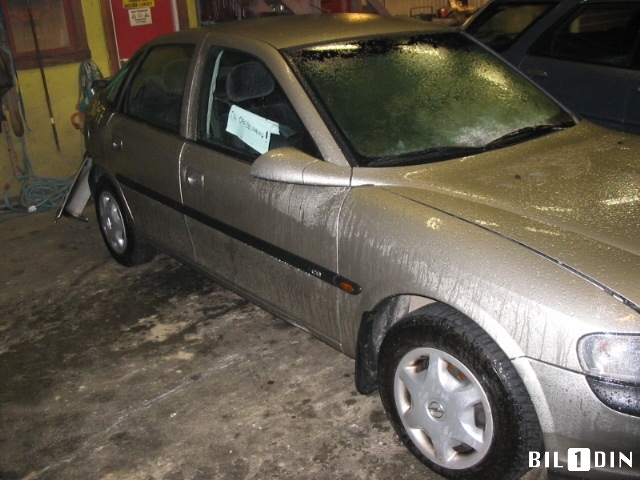 Opel Vectra B 1996-2001 , Motorkode: , Girkassekode: 