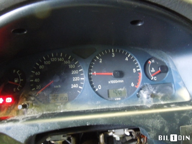 Toyota Avensis 2000-2003 (Type I, Fase 2) , Motorkode: 1CD-FTV, Girkassekode: 30300-2B860