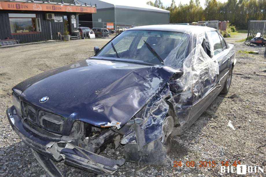 BMW 7-Serie 1993-2001 (E38) (E38), Motorkode: M62-B44, Girkassekode: 24001423193