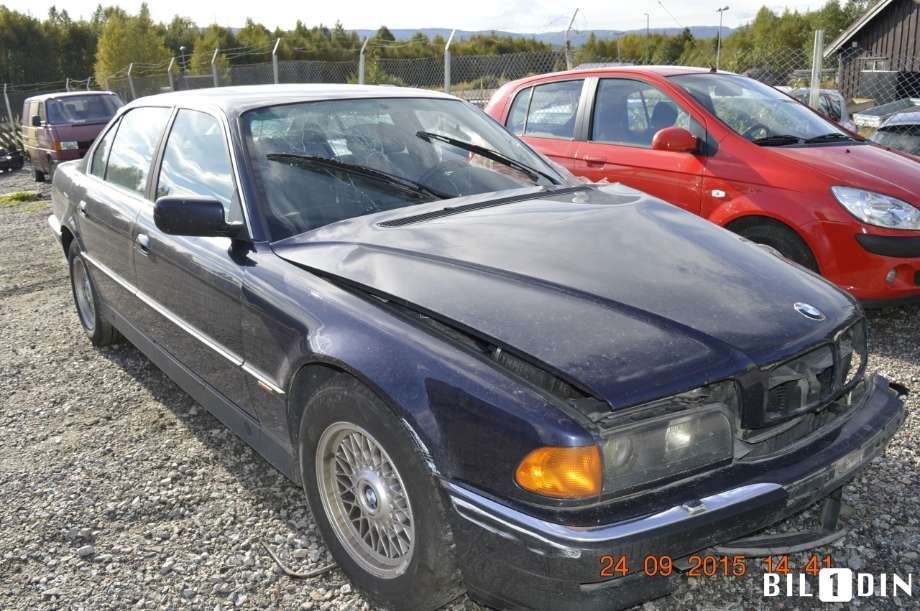 BMW 7-Serie 1993-2001 (E38) (E38), Motorkode: M62-B44, Girkassekode: 24001423193