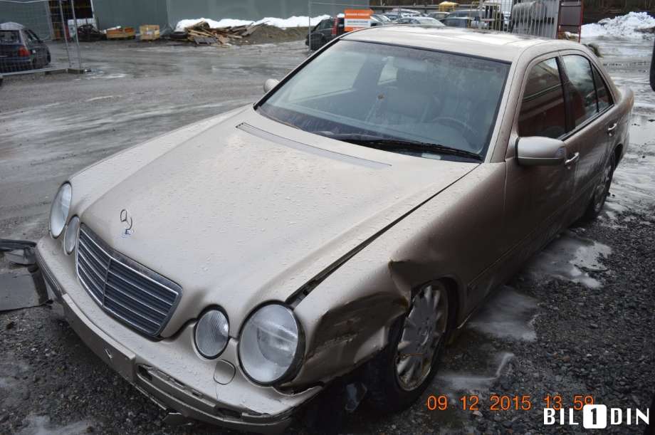Mercedes E-Klasse 2000-2002 (Fase 2) (W210) (W210), Motorkode: M111.957, Girkassekode: 722.616