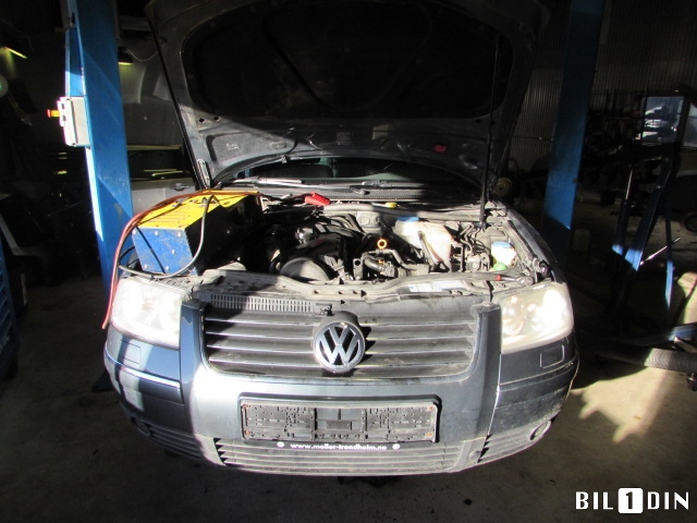 VW Passat 2001-2005 (B5,3BG) (B5,3BG), Motorkode: AVF, Girkassekode: HCN / 01E300049QX