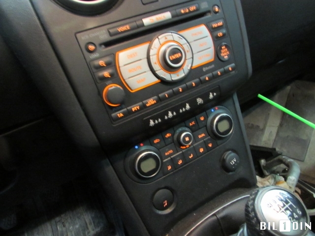 Nissan Qashqai 2007-2010 (Type I, Fase 1) , Motorkode: M9R-740, Girkassekode: 32010-JG75E