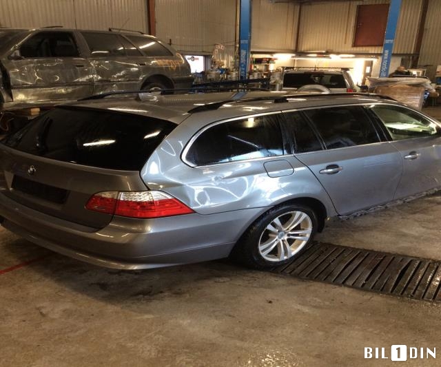 BMW 5-Serie 2003-2010 (E60/E61) (E60/E61), Motorkode: N47-D20C, Girkassekode: 24007590130