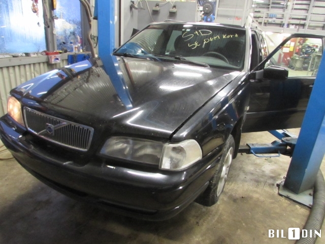 Volvo V70 (S70/XC70) 1997-2000 (Type I) , Motorkode: D5252T, Girkassekode: