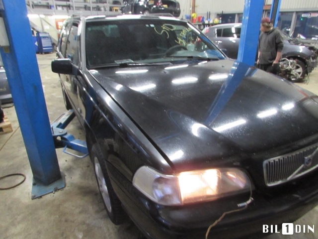 Volvo V70 (S70/XC70) 1997-2000 (Type I) , Motorkode: D5252T, Girkassekode: