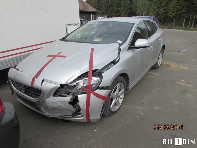 Volvo V40 2012-2019 , Motorkode: D4162T, Girkassekode: