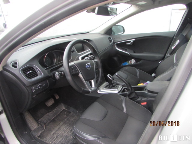 Volvo V40 2012-2019 , Motorkode: D4162T, Girkassekode: