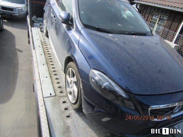 Volvo V40 2012-2019 , Motorkode: D4162T, Girkassekode: