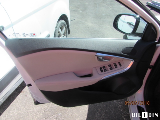Volvo V40 2012-2019 , Motorkode: D4162T, Girkassekode: 6-PSHIFT 2WD / MPS6
