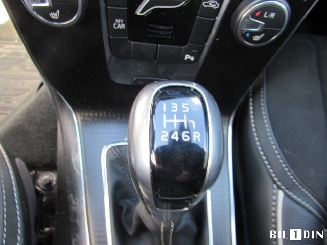 Volvo V40 2012-2019 , Motorkode: B4204T38, Girkassekode: 