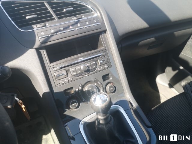 Peugeot 5008 2010-2017 (Type I) , Motorkode: 9HZ, Girkassekode: 