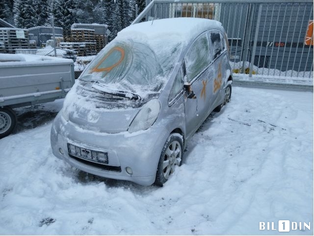 Peugeot iOn 2011-2020 , Motorkode: Y4F1, Girkassekode: 