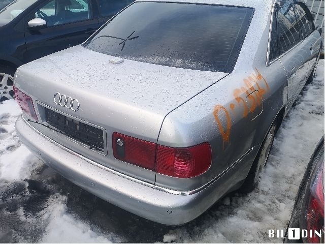 Audi A8 1995-2002 (Type I) , Motorkode: AKF, Girkassekode: 