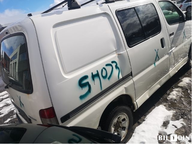 Toyota Hiace 2007-2012 (Fase 3) , Motorkode: 2KD-FTV, Girkassekode: 