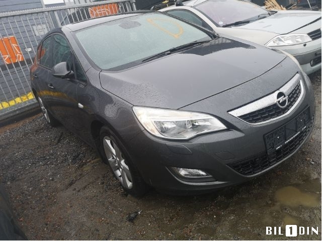 Opel Astra J 2010-2015 , Motorkode: A17DTJ, Girkassekode: 