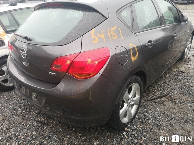 Opel Astra J 2010-2015 , Motorkode: A17DTJ, Girkassekode: 