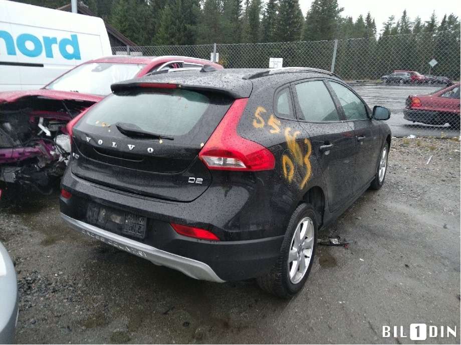 Volvo V40 2012-2019 , Motorkode: D4162T, Girkassekode: