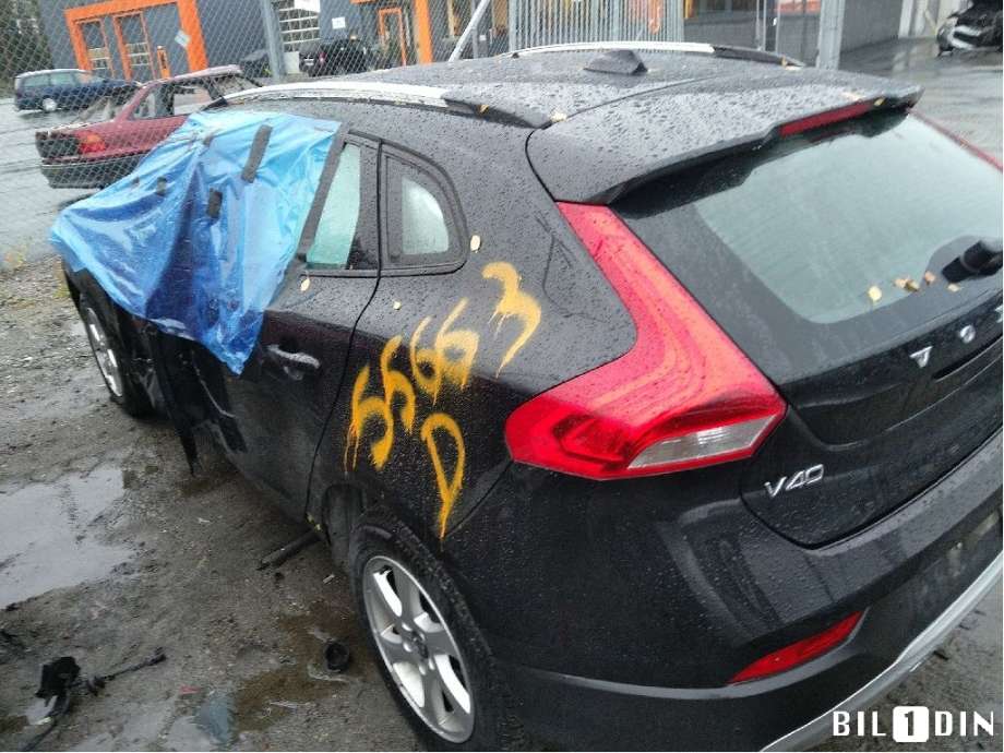 Volvo V40 2012-2019 , Motorkode: D4162T, Girkassekode: