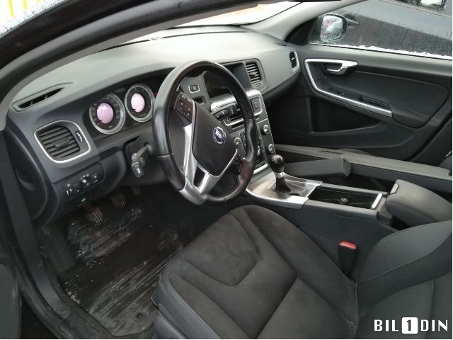 Volvo V60 2010-2013 (Type I, Fase 1) , Motorkode: D4162T, Girkassekode: 
