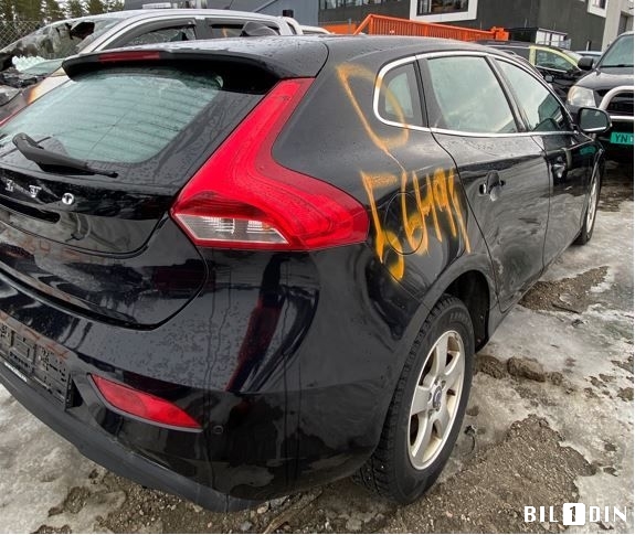 Volvo V40 2012-2019 , Motorkode: D4162T, Girkassekode: 