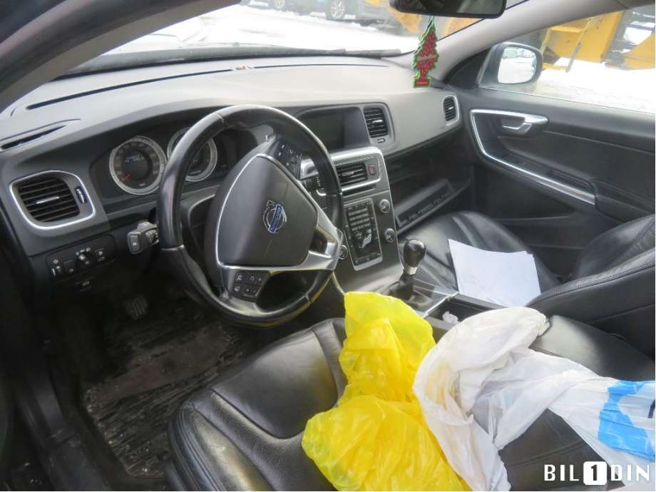 Volvo V60 2010-2013 (Type I, Fase 1) , Motorkode: D4162T, Girkassekode: 