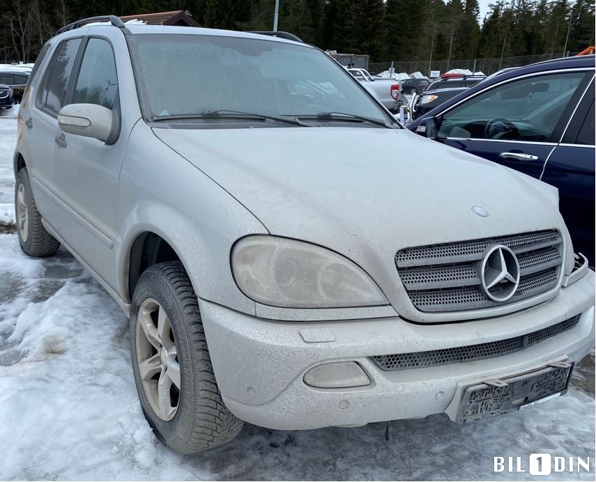 Mercedes ML 1997-2005 (W163) (W163), Motorkode: OM612.963, Girkassekode: 