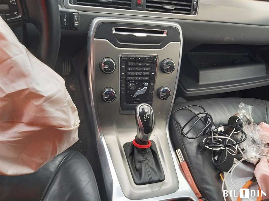 Volvo V70 2014-2016 (Type III, Fase 2) , Motorkode: D4162T, Girkassekode: 