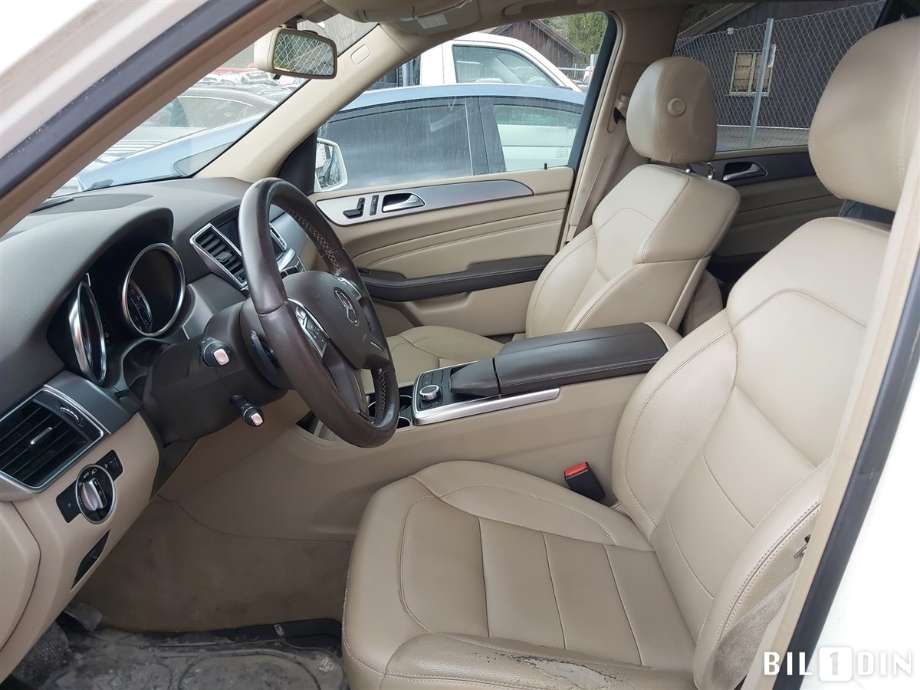 Mercedes ML 2011-2015 (Fase 1) (W166) (W166), Motorkode: OM642.826, Girkassekode: 