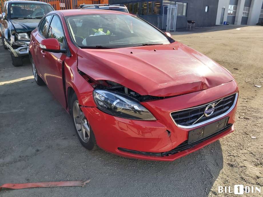 Volvo V40 2012-2019 , Motorkode: D4162T, Girkassekode: 