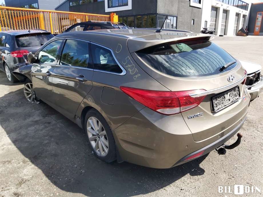 Hyundai i40 2012-2017 , Motorkode: D4FD, Girkassekode: 