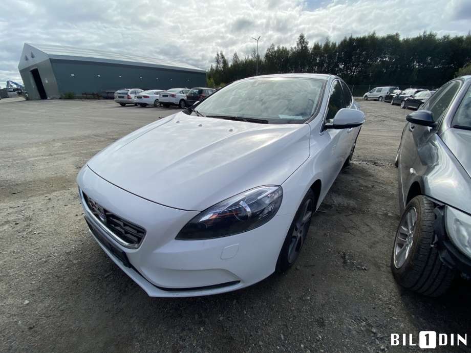 Volvo V40 2012-2019 , Motorkode: D4162T, Girkassekode: 