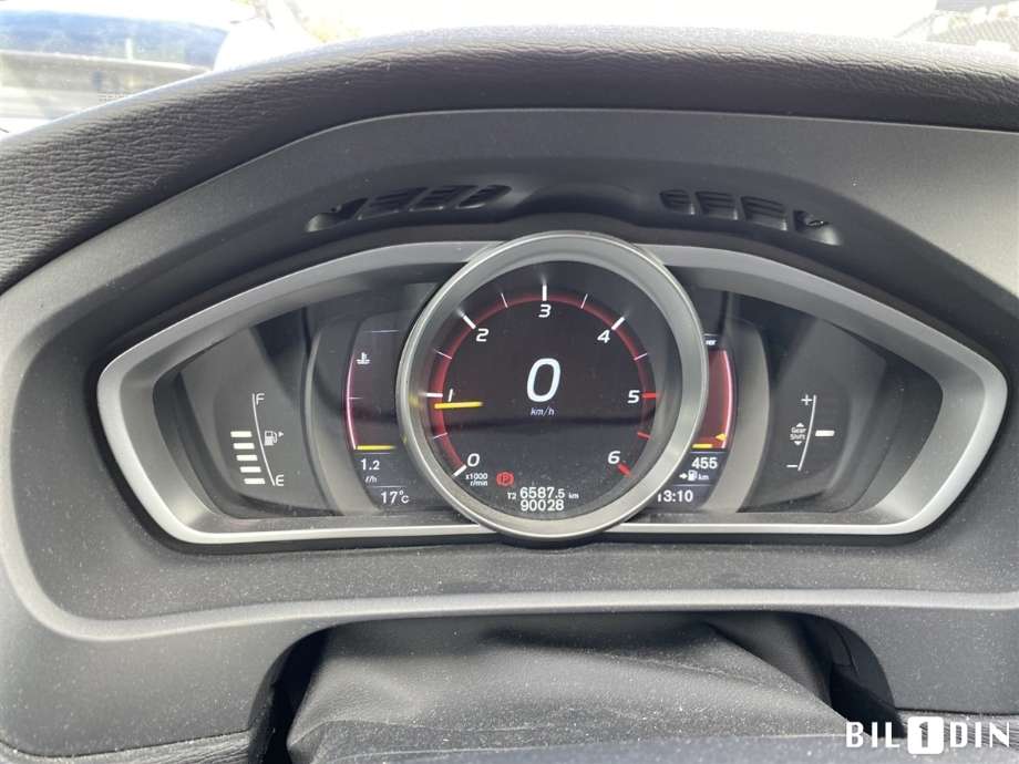 Volvo V40 2012-2019 , Motorkode: D4162T, Girkassekode: 